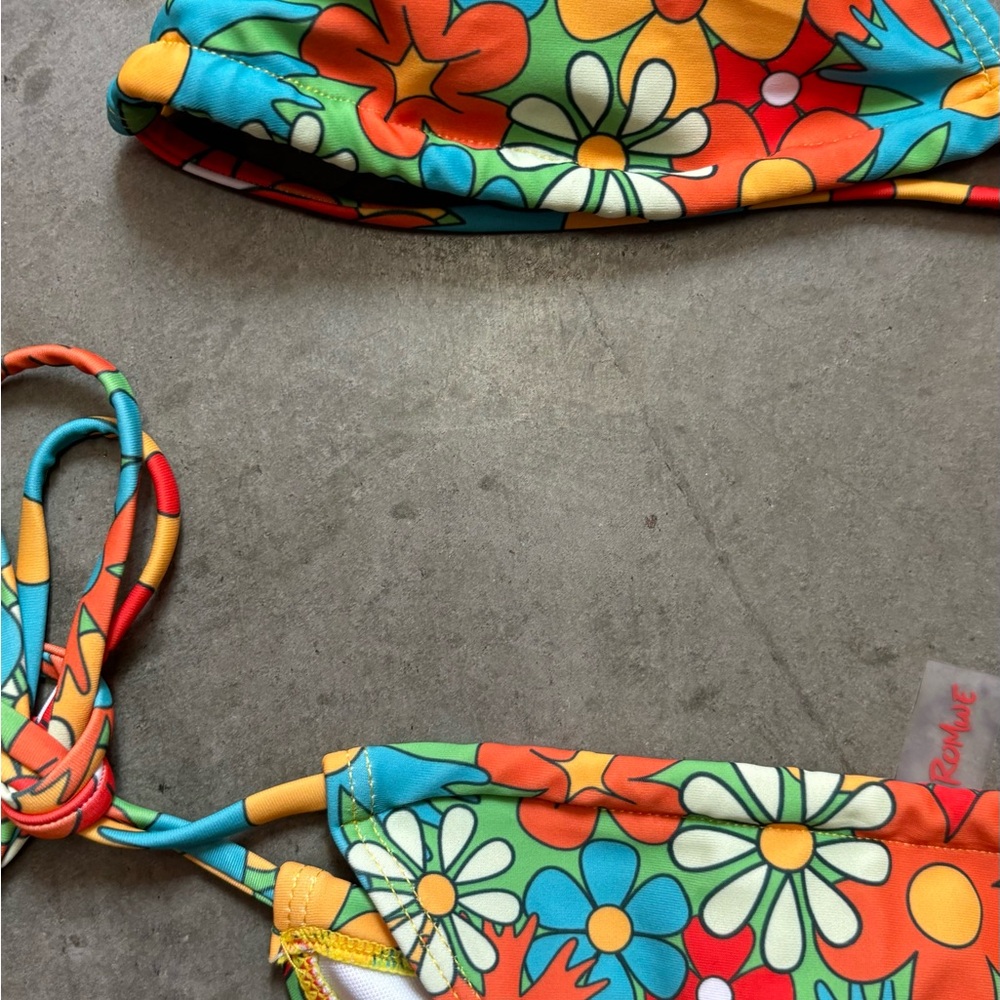 Colorful bikini - Picture 6 of 6